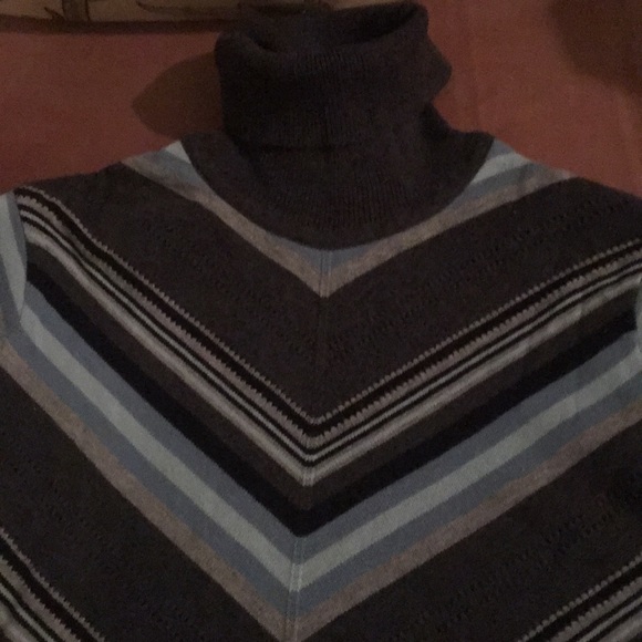 Sweater - Picture 2 of 3